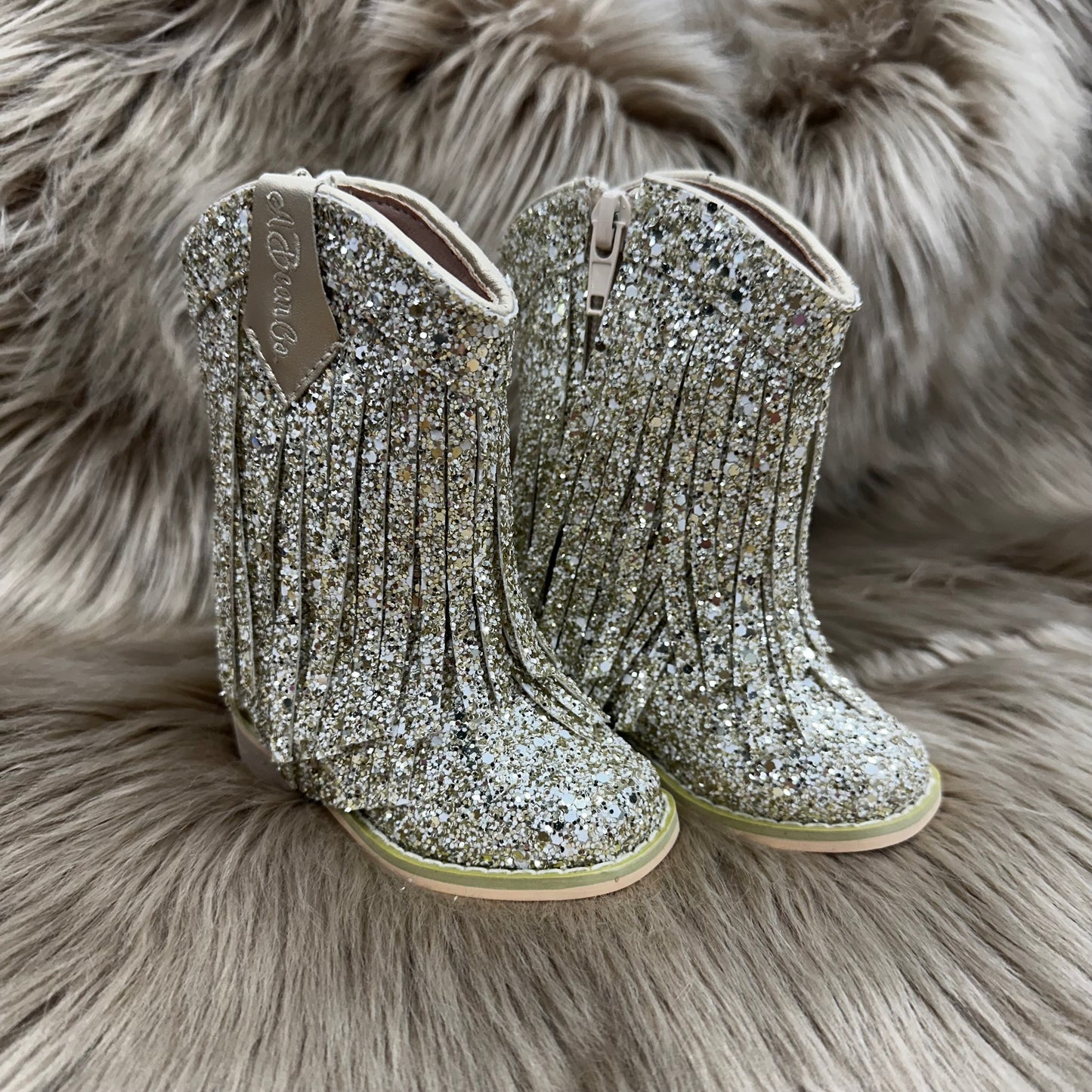 RTS Salty Beach Fringe Cowgirls (SZ 2,3,13,BK2,BK4)