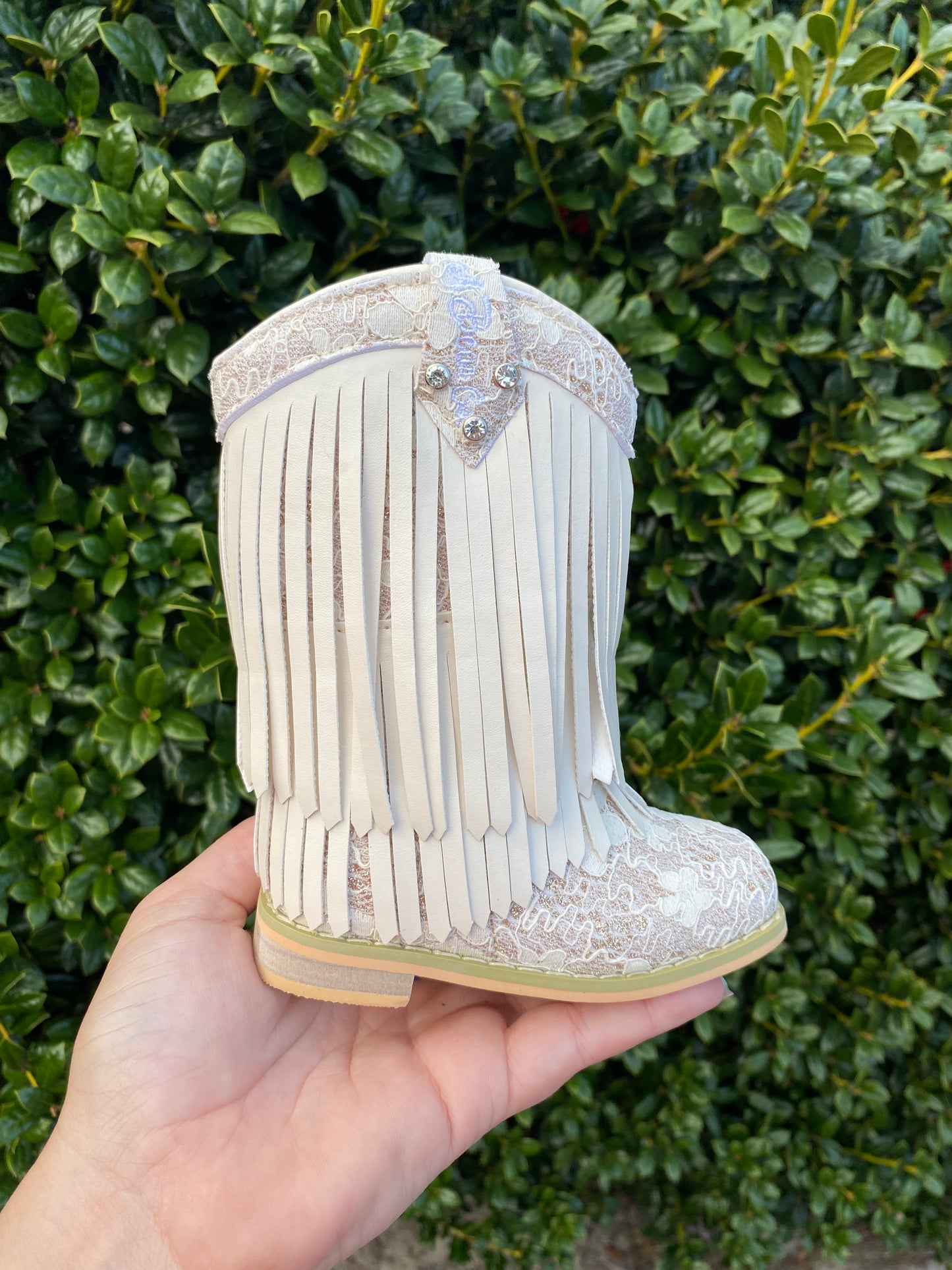 RTS Cream Lace Fringe Cowgirls (SZ BK3)