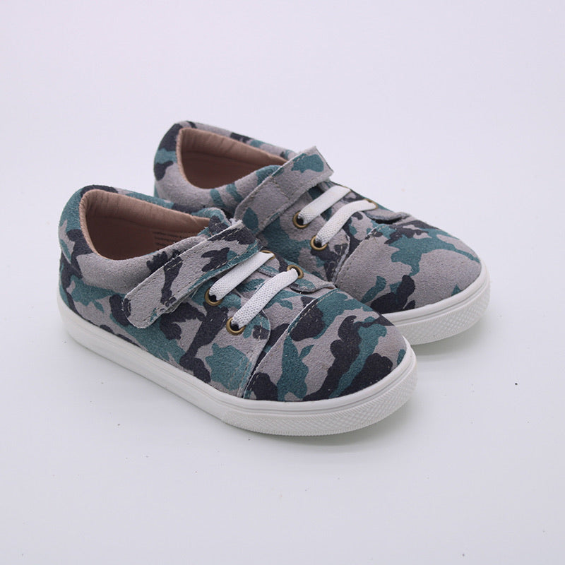 RTS Blue/Gray Camo Velcro Sneakers (SIZES 2/3y)