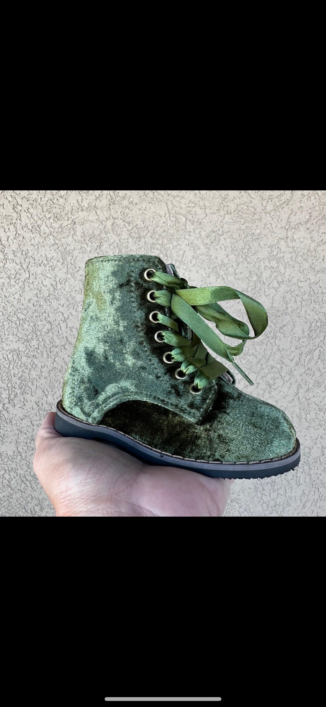 RTS Olive Crushed Velvet Combats
