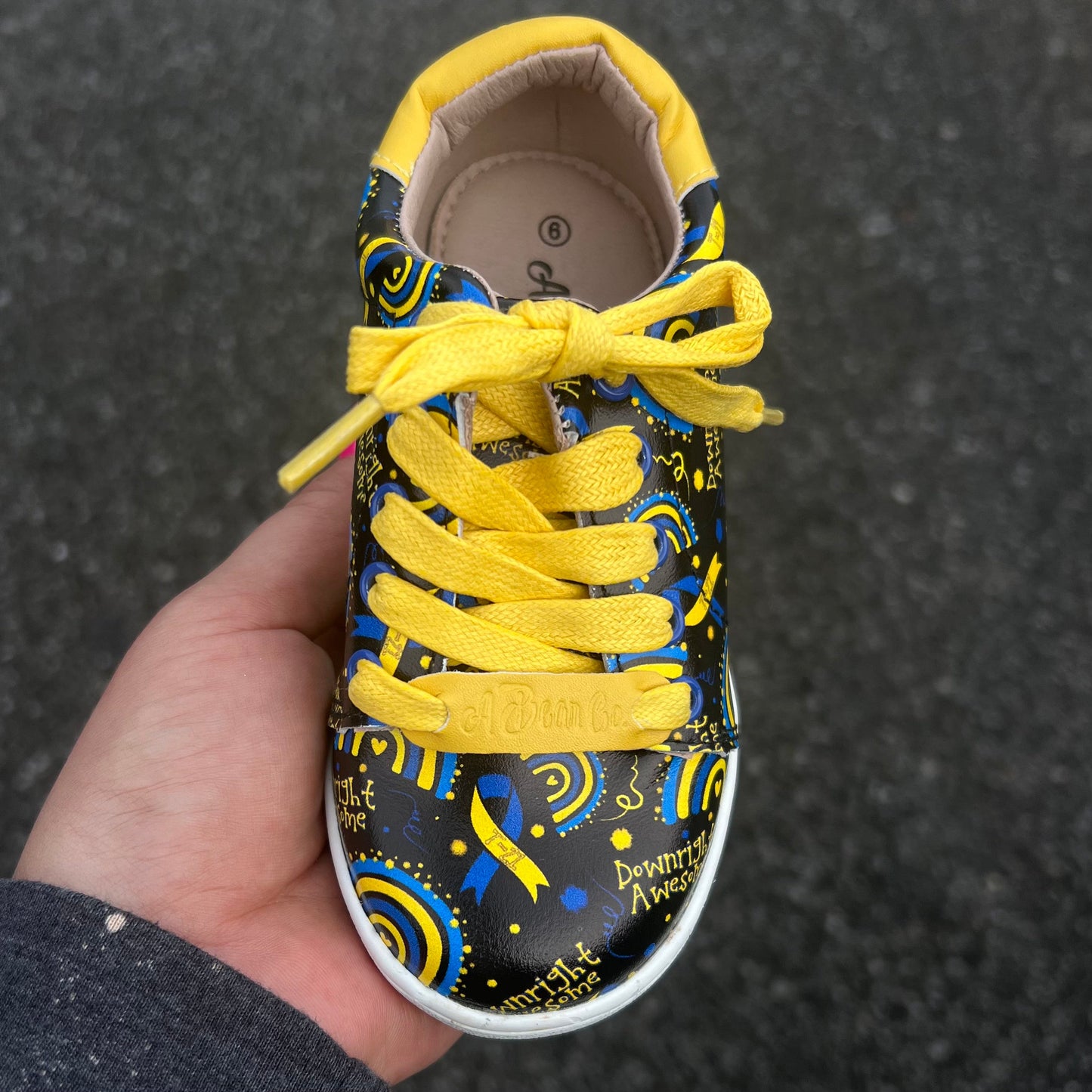 RTS DS Awareness Sneaker