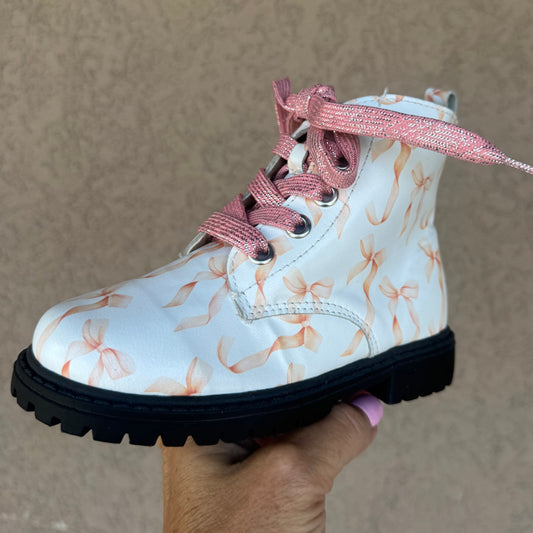 RTS imperfect Chunky Combats Pink Bows (SIZES 10, BK1,BK4, 40)