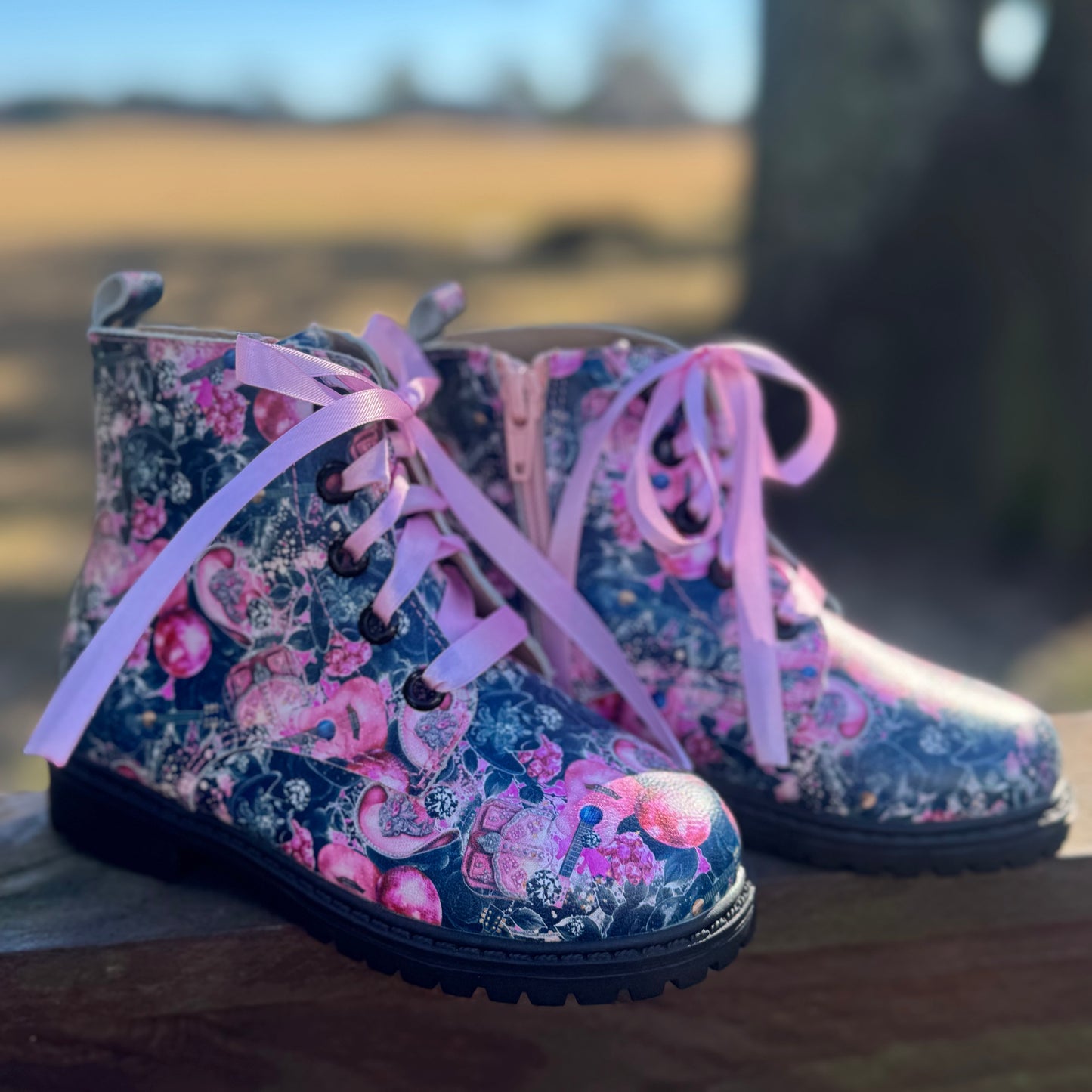 RTS Pink and Black Guitars Chunky Combats (SZ 11)