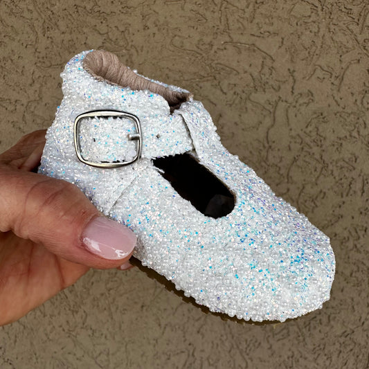 RTS IMPERFECT White Pearl Tstraps (SZ2)