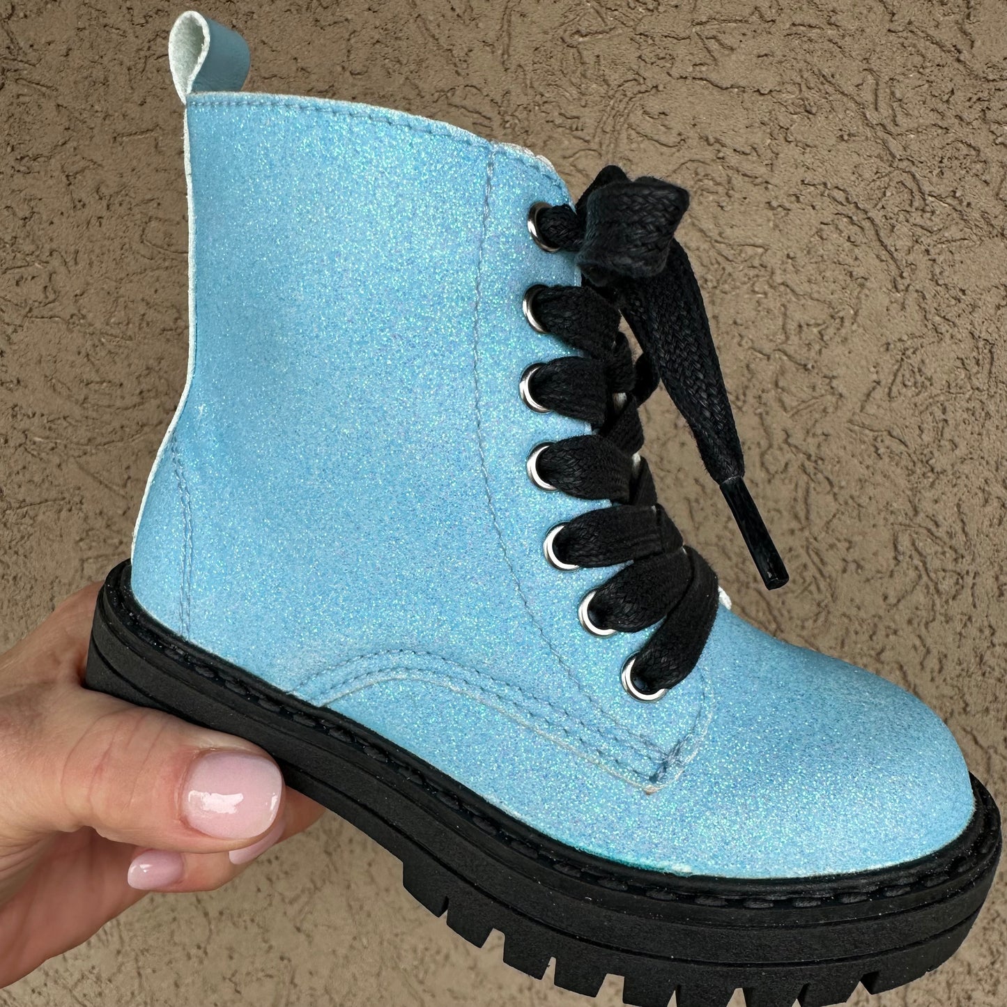 RTS IMPERFECT Blue Smooth Glitter Combats (SZ 7)